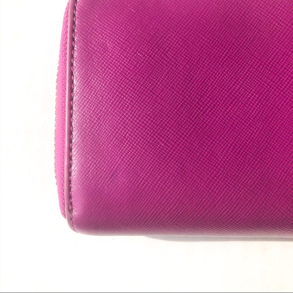 Tory Burch Robinson Wristlet Smartphone Fuchsia - Picture 7 of 8